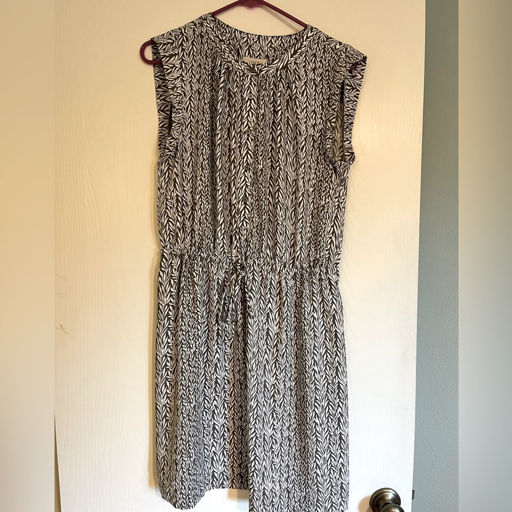 Loft Outlet Dress - size Medium